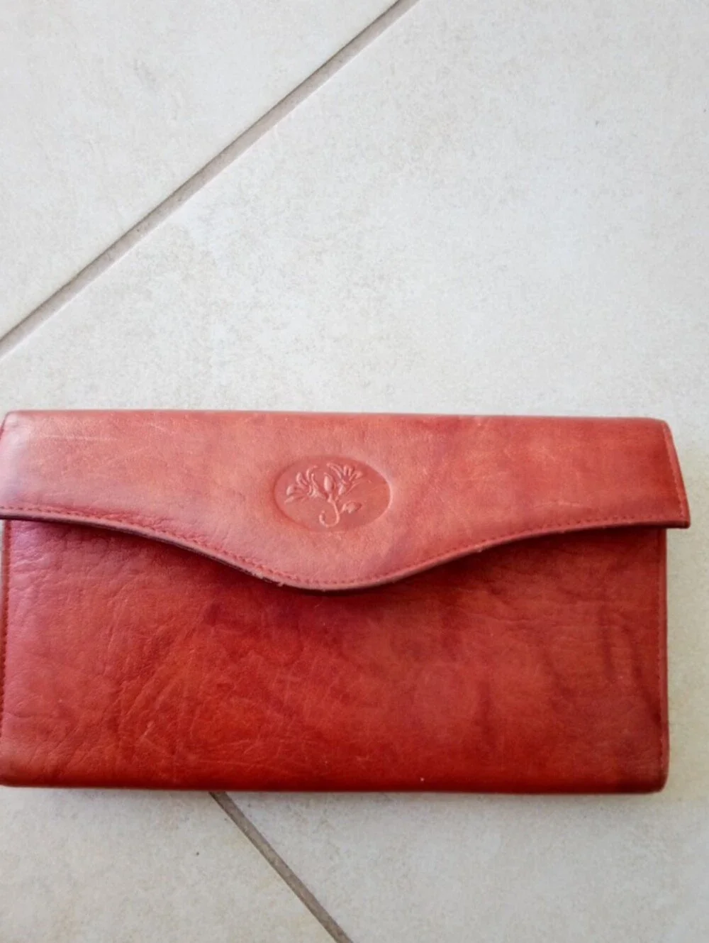 Fold-Open Leather Clasp Wallet in Brown